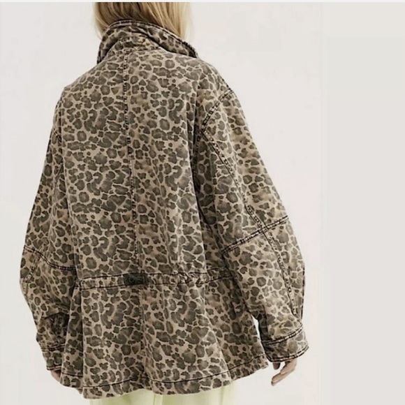 FREE PEOPLE LEOPARD JACKET - Picture 6 of 6